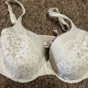 Victoria Secret 34DDD bra